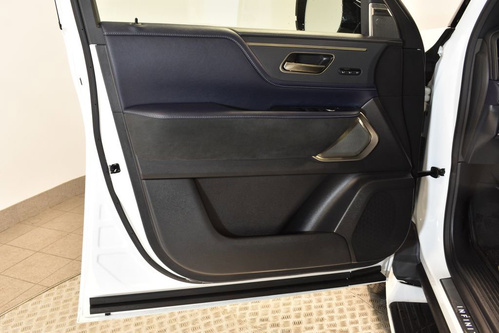 Certified 2026 INFINITI QX80 4WD w/ Sport Exterior Package image 13