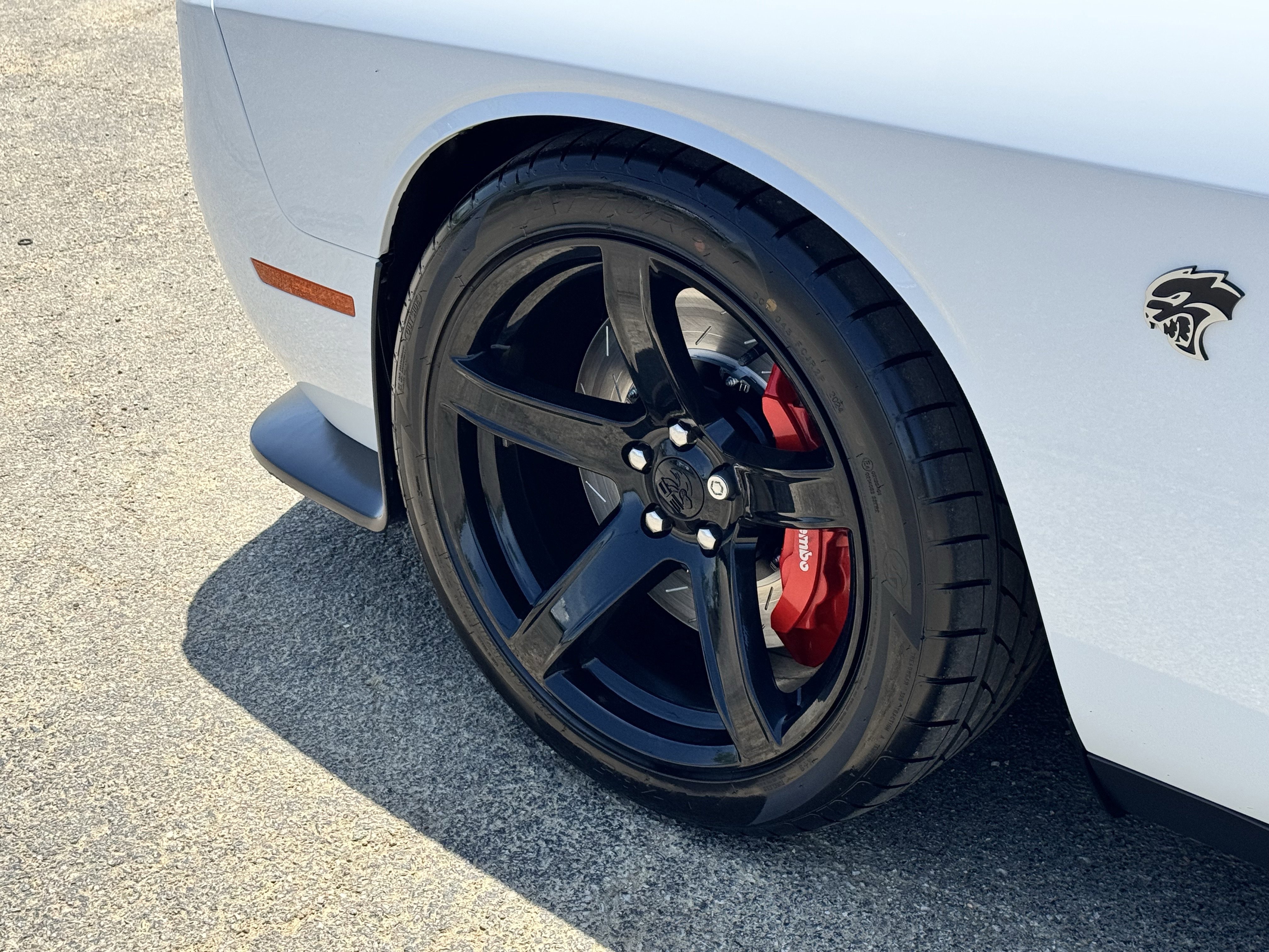 Used 2017 Dodge Challenger SRT Hellcat RWD image 25