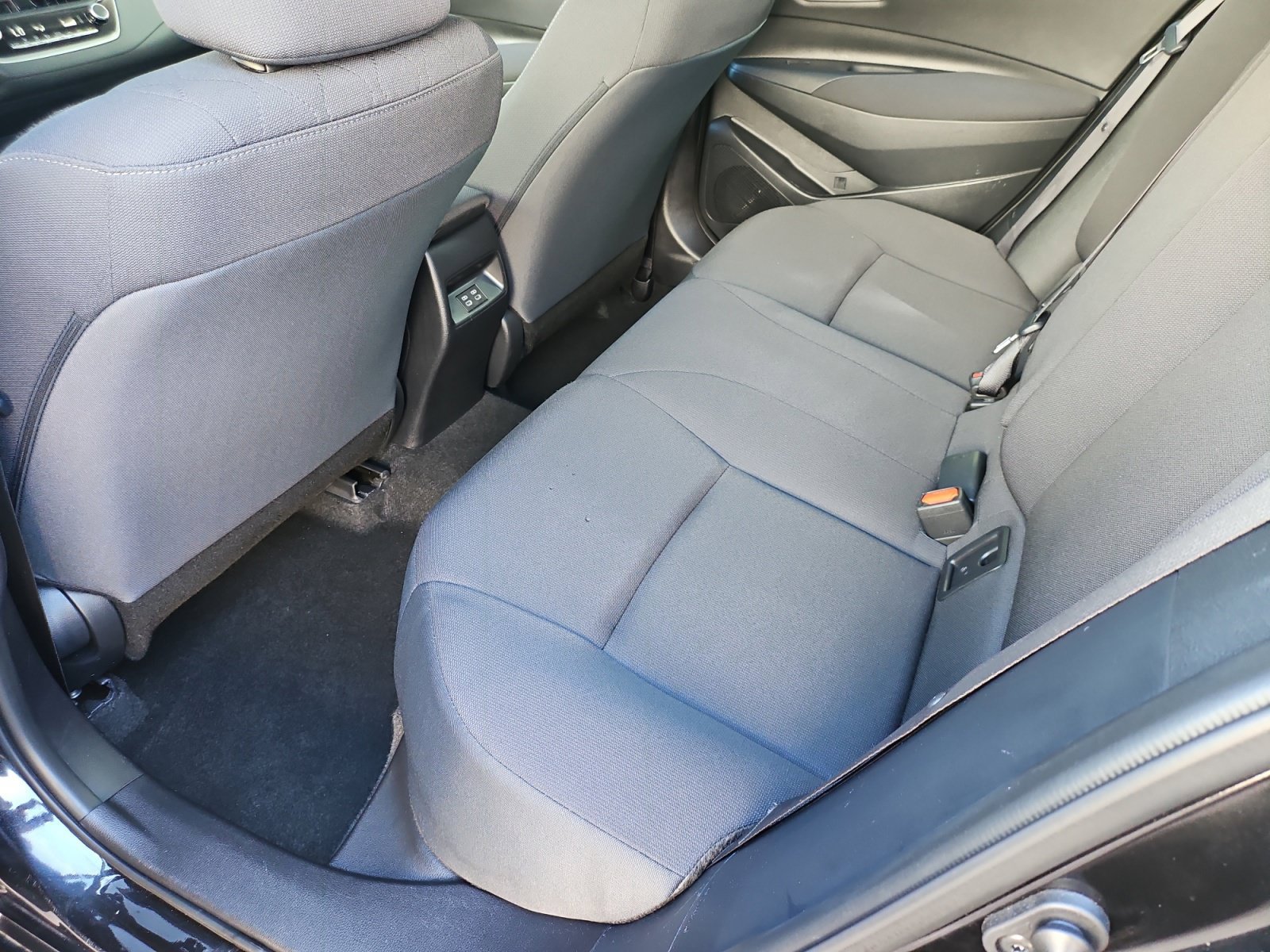 Used 2023 Toyota Corolla LE FWD image 33