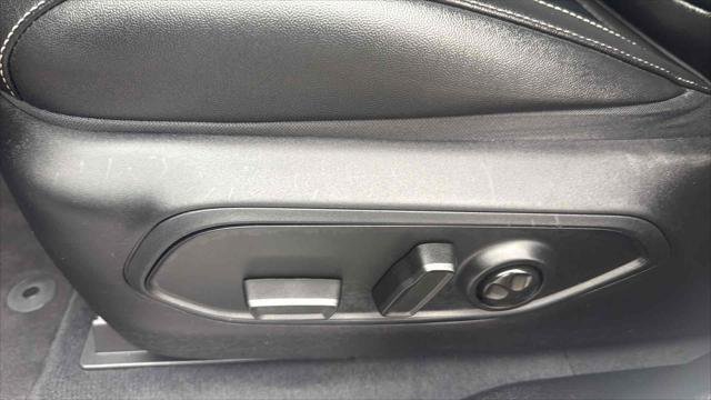 Used 2023 Jeep Grand Cherokee Limited w/ Black Appearance Package image 10