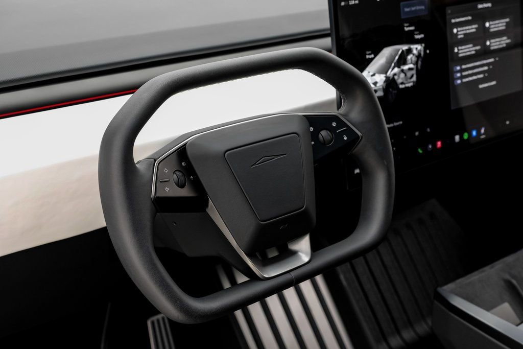 Used 2024 Tesla Cybertruck AWD Crew Cab image 15