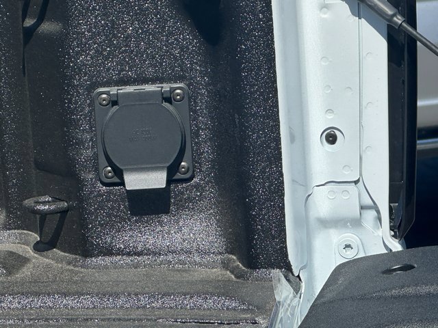 New 2025 GMC Sierra 3500 SLT w/ SLT Convenience Package image 20