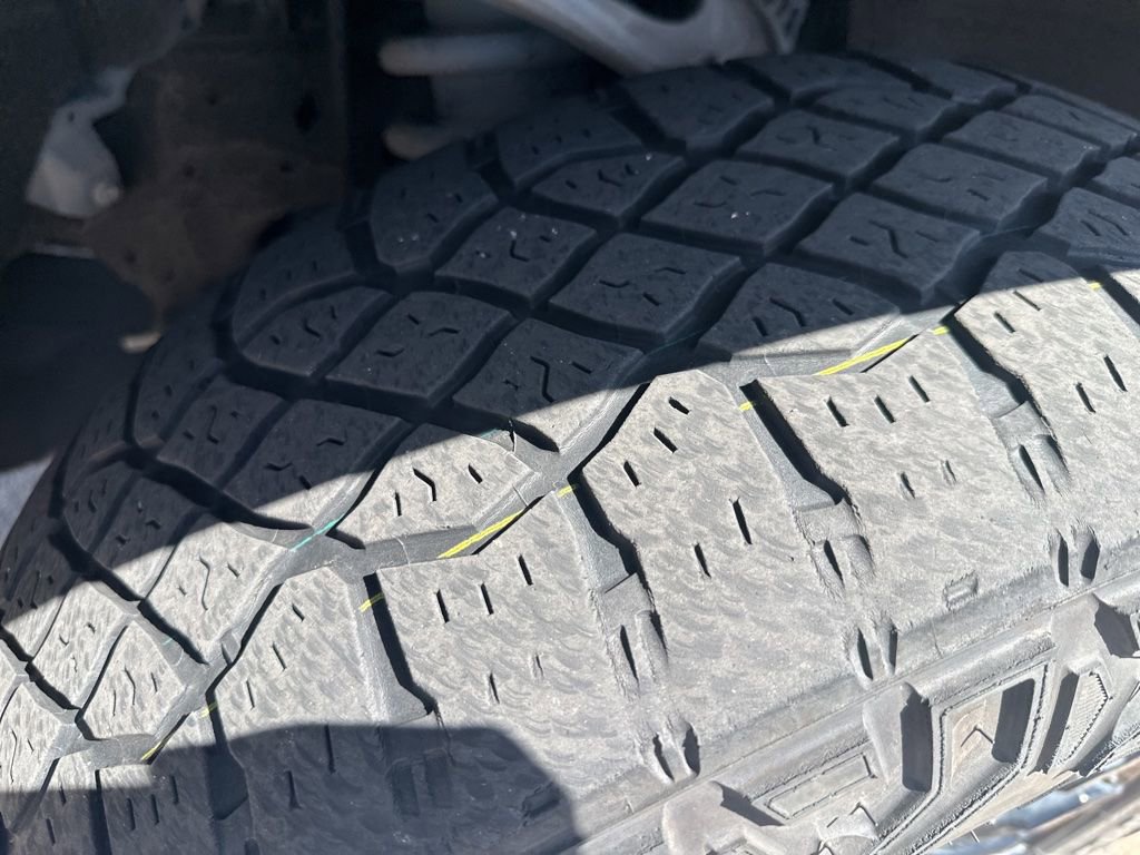 Used 2023 Chevrolet Silverado 1500 ZR2 w/ Technology Package image 3