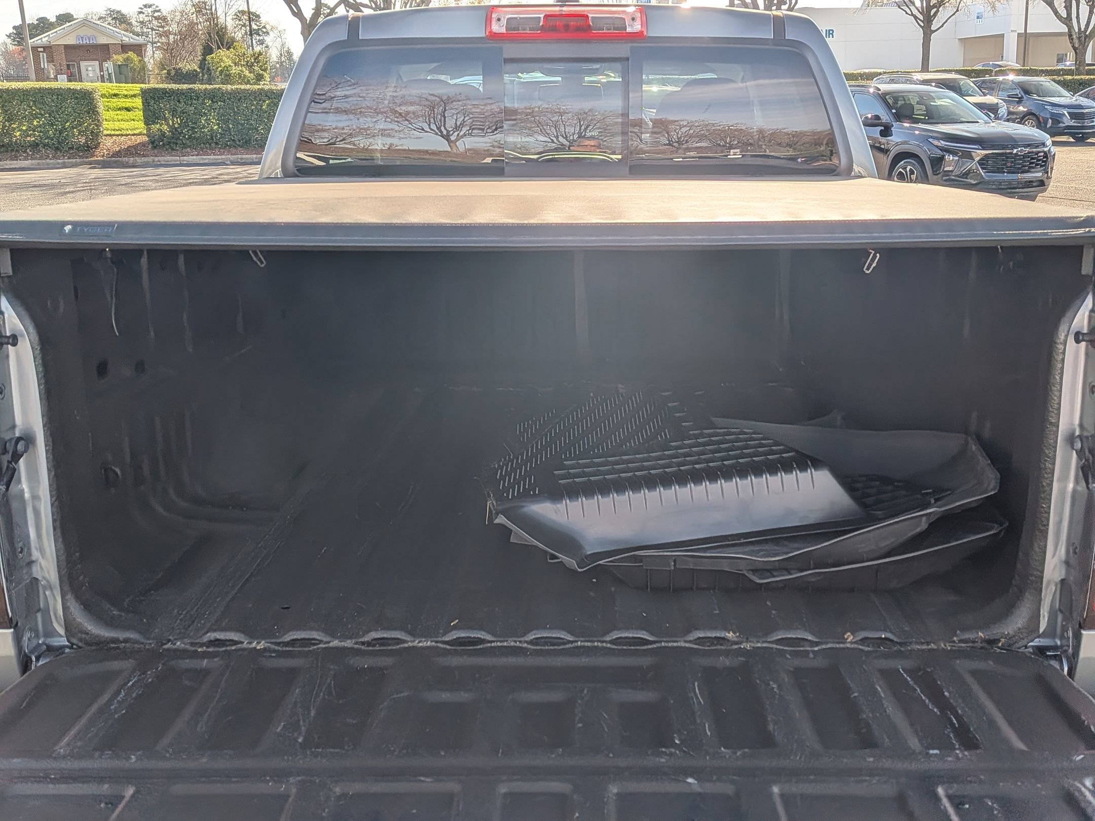 Used 2022 Chevrolet Colorado Z71 image 34