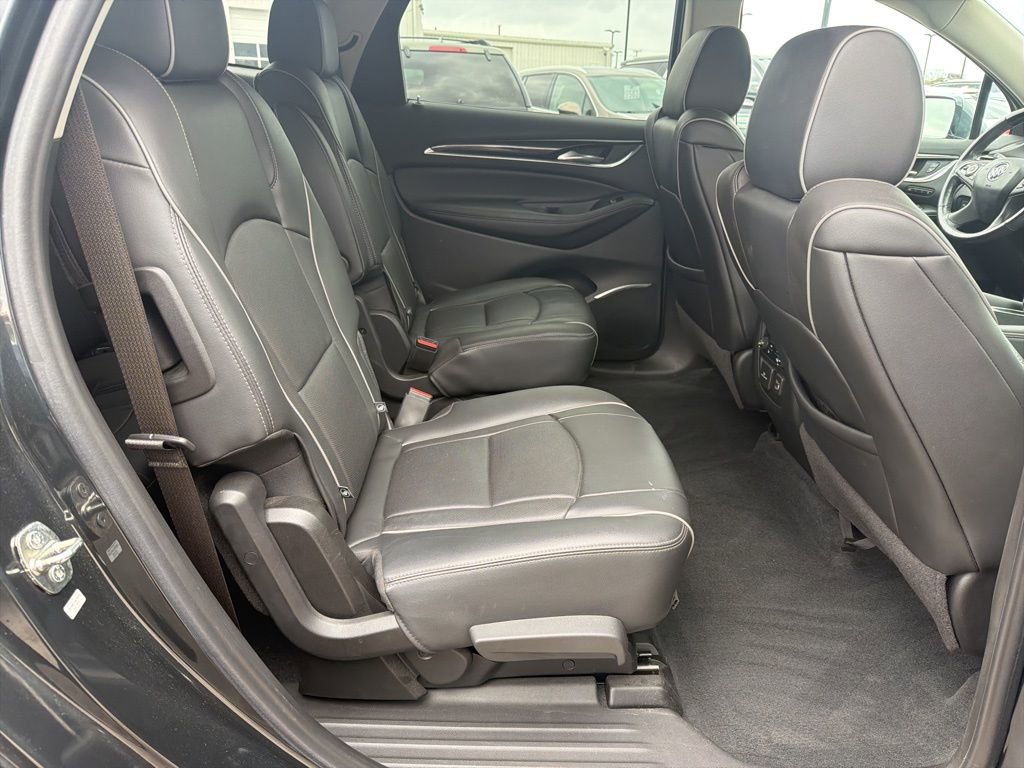 Used 2021 Buick Enclave Avenir w/ Avenir Technology Package image 31