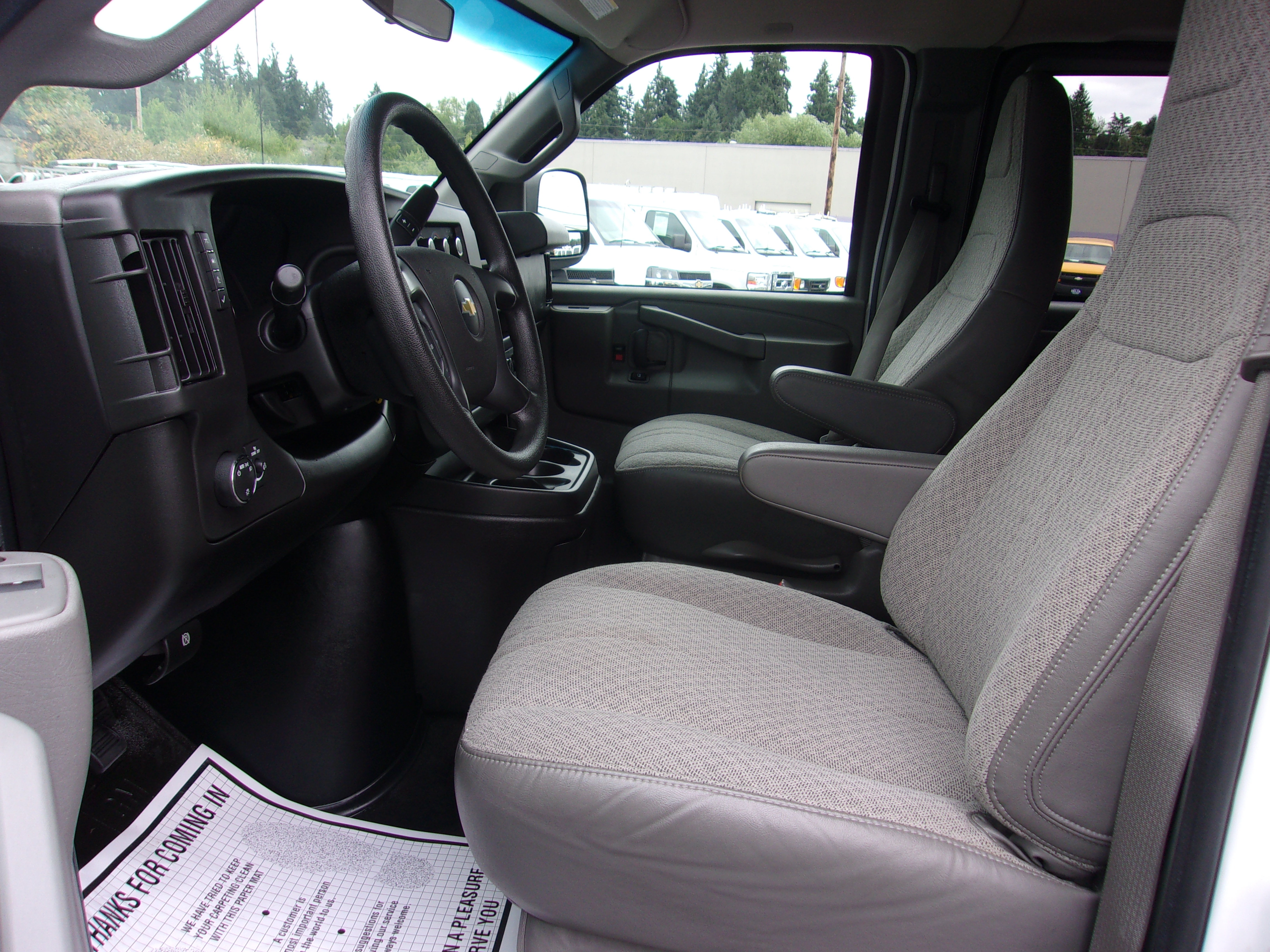 Used 2016 Chevrolet Express 3500 LT w/ LT Preferred Equipment Group RWD image 12