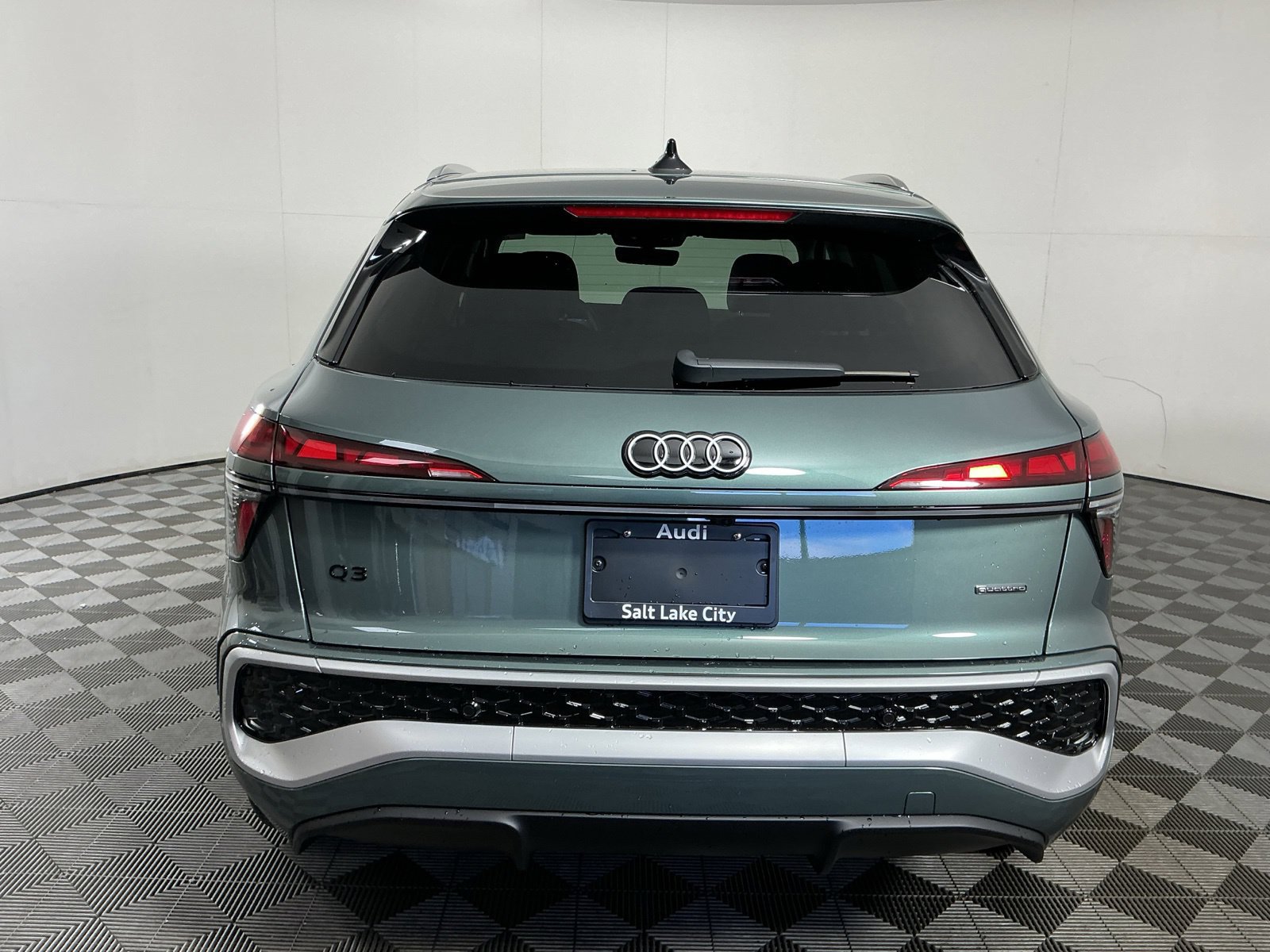 New 2026 Audi Q3 quattro 2.0T AWD/4WD image 7