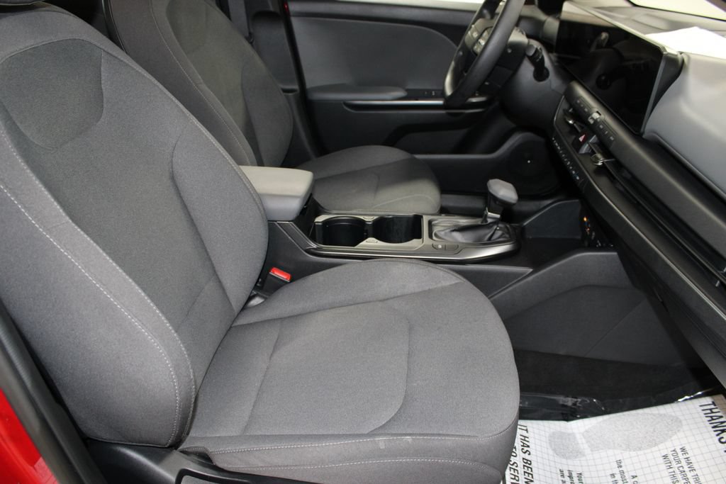 Used 2025 Kia K4 FWD image 23