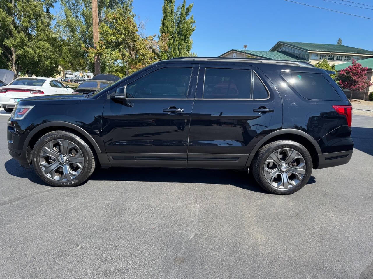 Used 2018 Ford Explorer Sport w/ Equipment Group 401A image 5