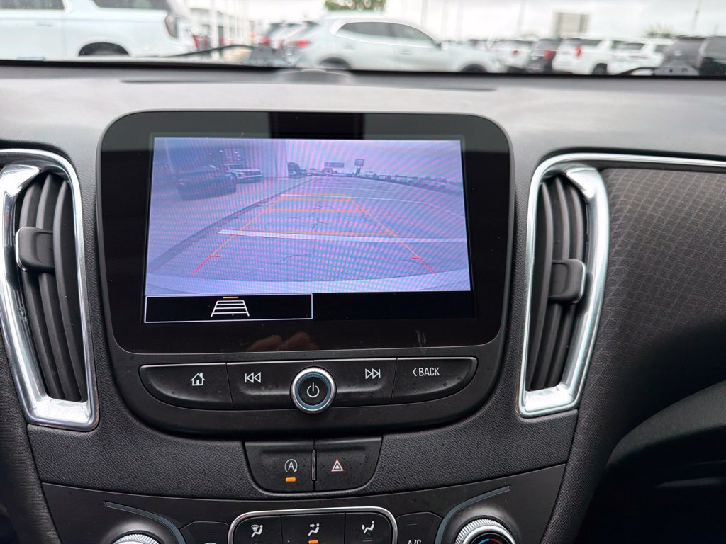 Used 2021 Chevrolet Malibu LT FWD image 24