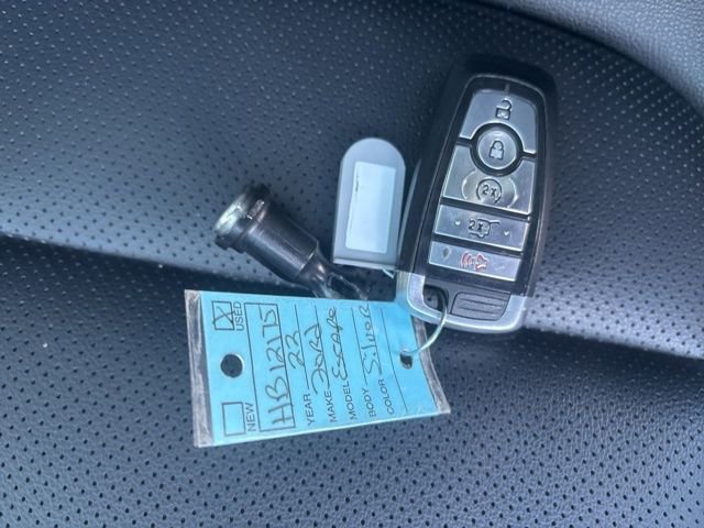 Used 2022 Ford Escape SEL w/ Class II Trailer Tow Package image 28