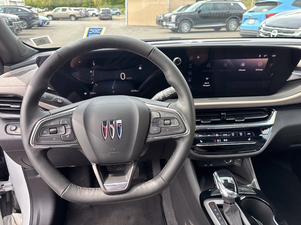 Used 2025 Buick Envista Avenir FWD image 15