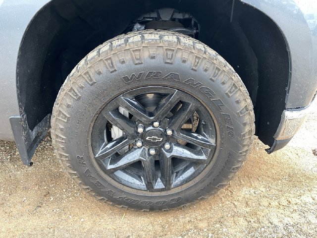 Used 2022 Chevrolet Silverado 1500 LT RWD image 8