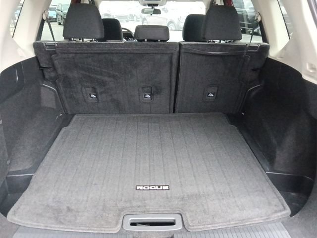 Used 2023 Nissan Rogue SV image 28