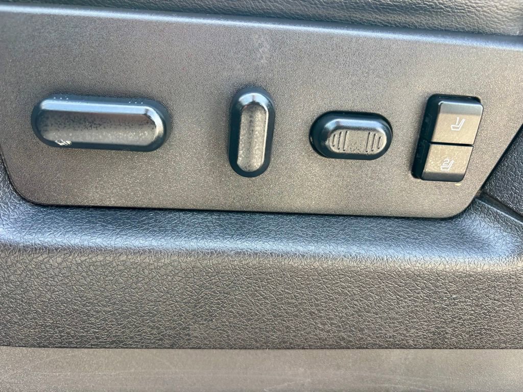 Used 2014 Ford F150 FX4 w/ Equipment Group 402A Luxury AWD/4WD image 16