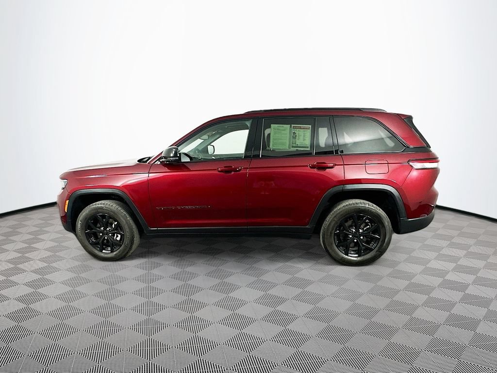 Certified 2024 Jeep Grand Cherokee Altitude AWD/4WD image 7