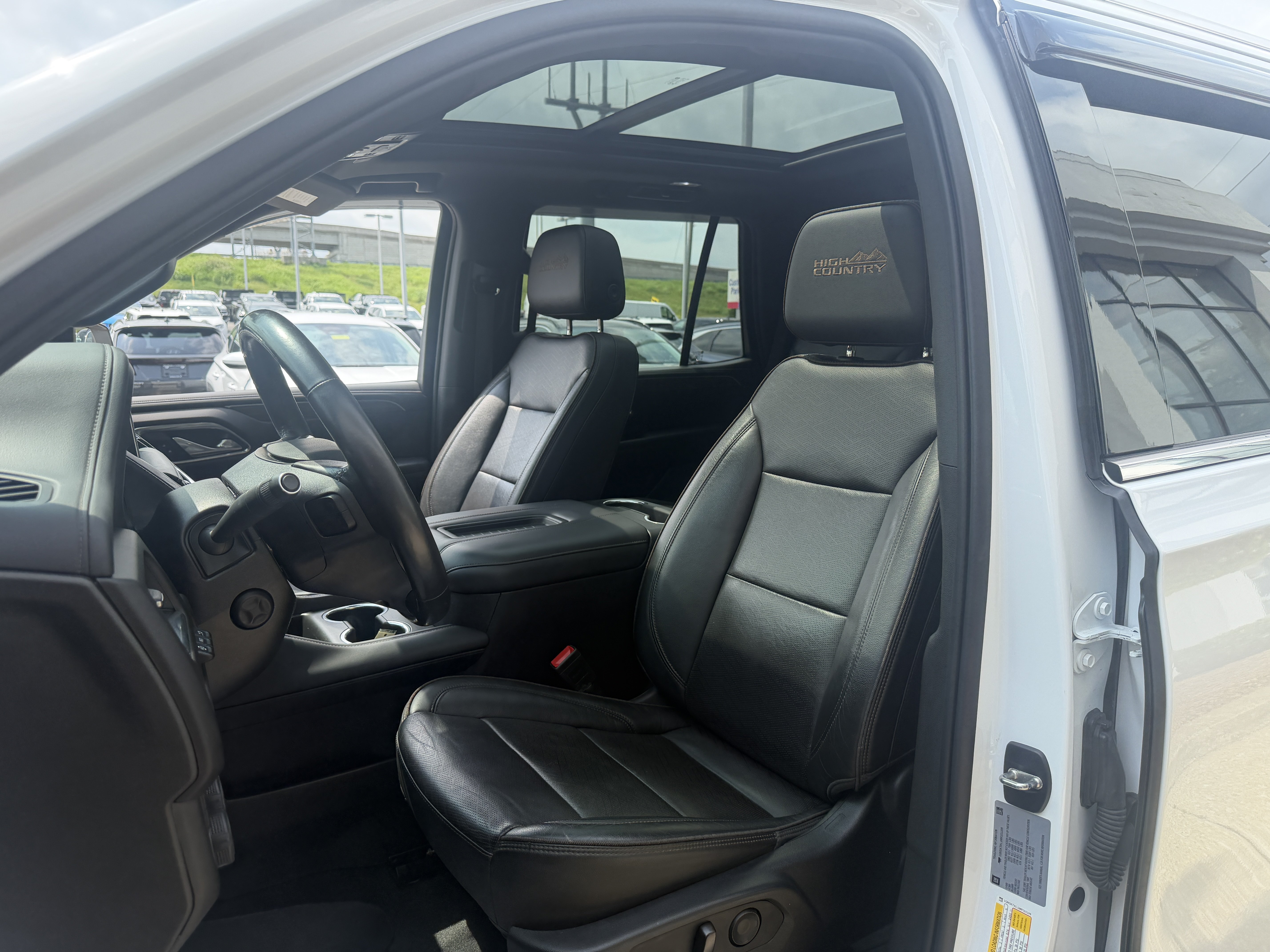 Used 2021 Chevrolet Tahoe High Country w/ Premium Package AWD/4WD image 39