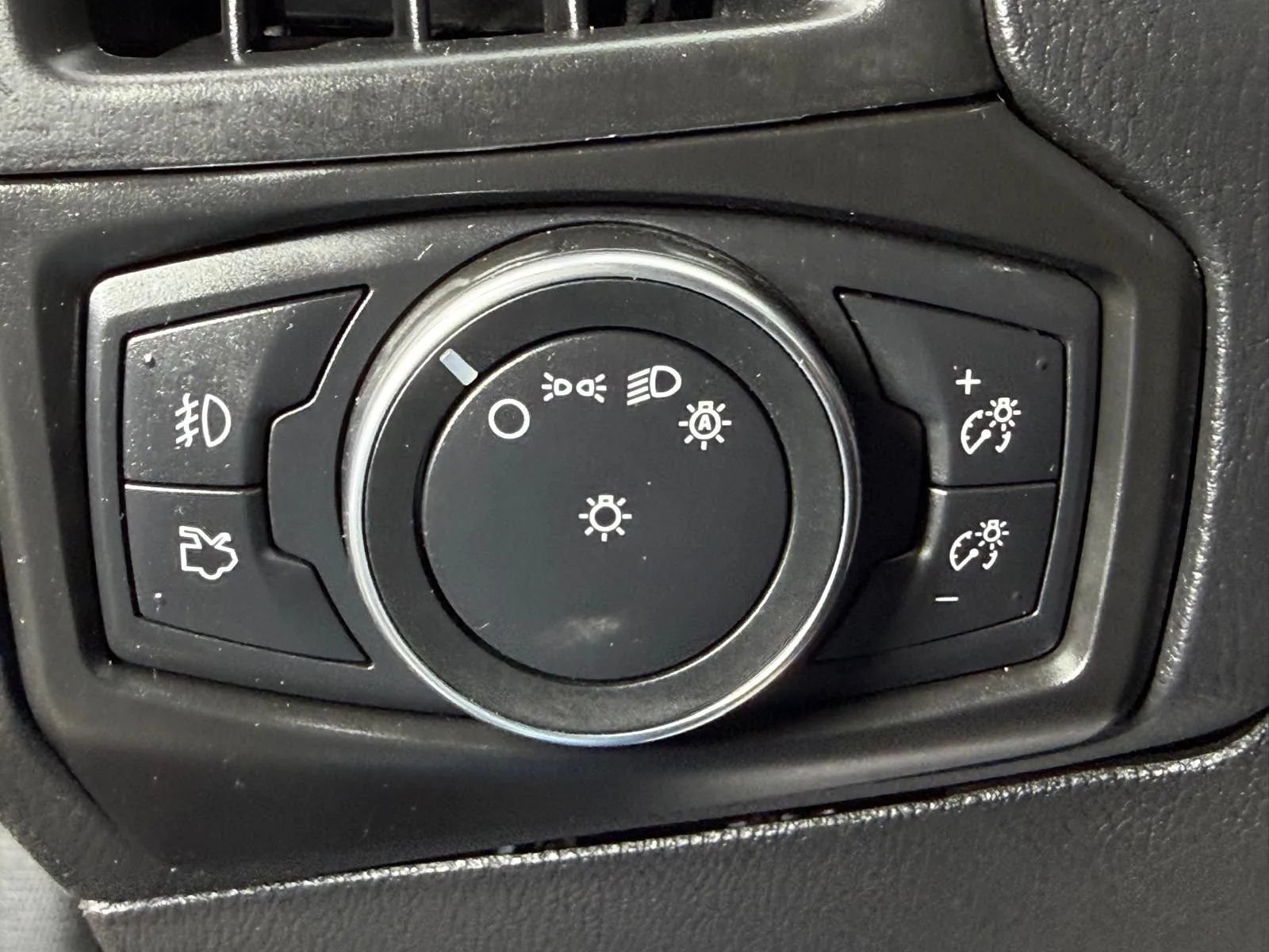 Used 2018 Ford Focus ST FWD image 28