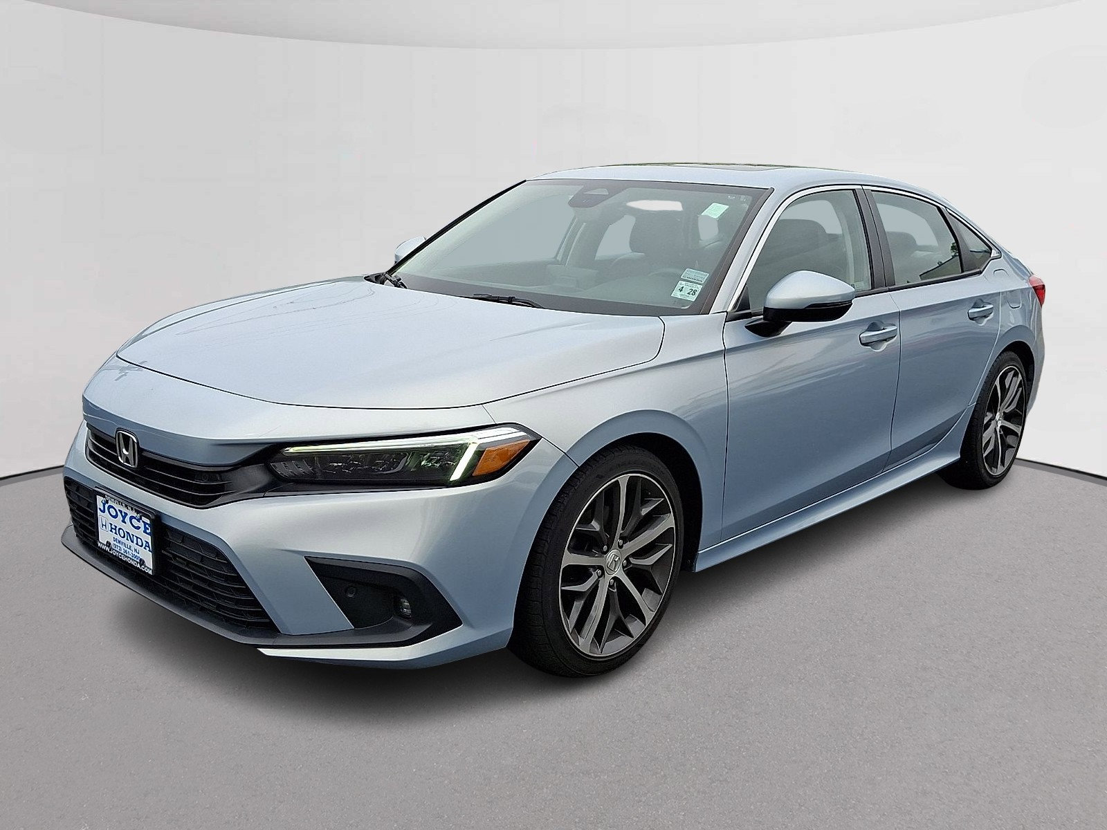 Certified 2023 Honda Civic Touring image 4