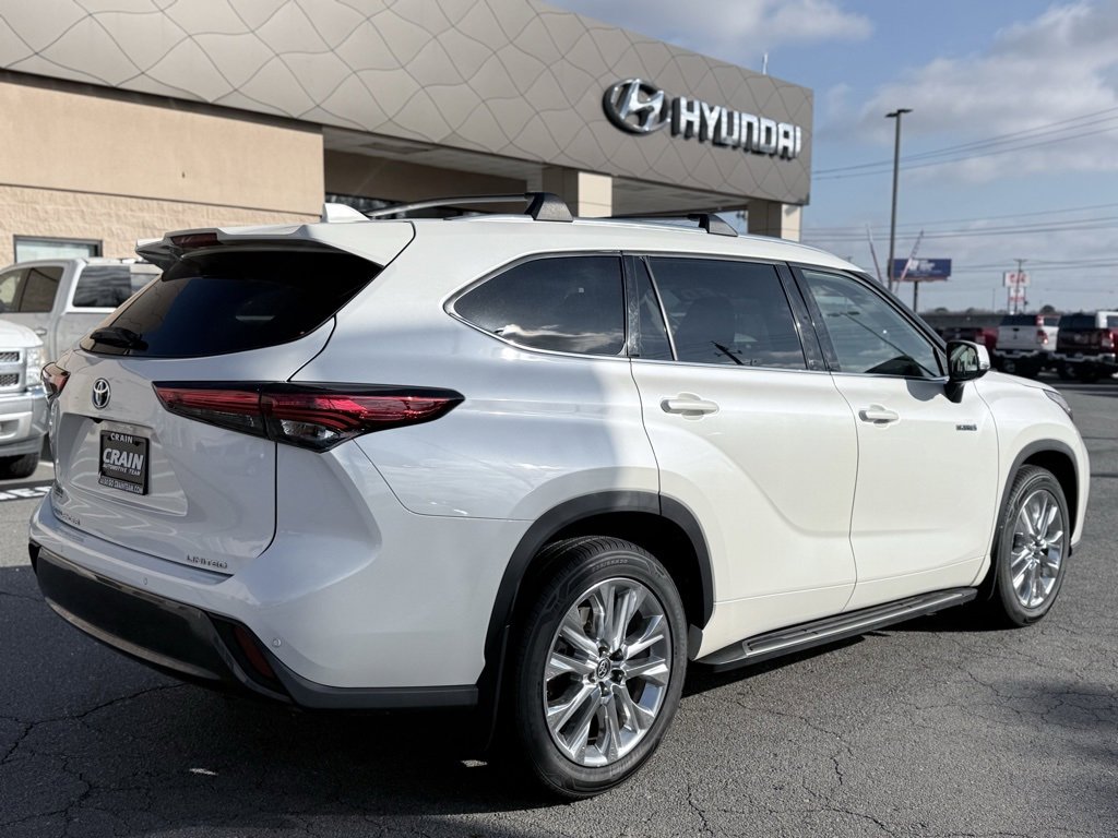 Used 2021 Toyota Highlander Limited image 8