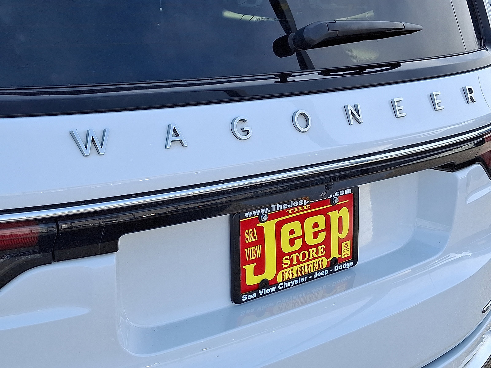 Certified 2022 Jeep Wagoneer Series I image 30