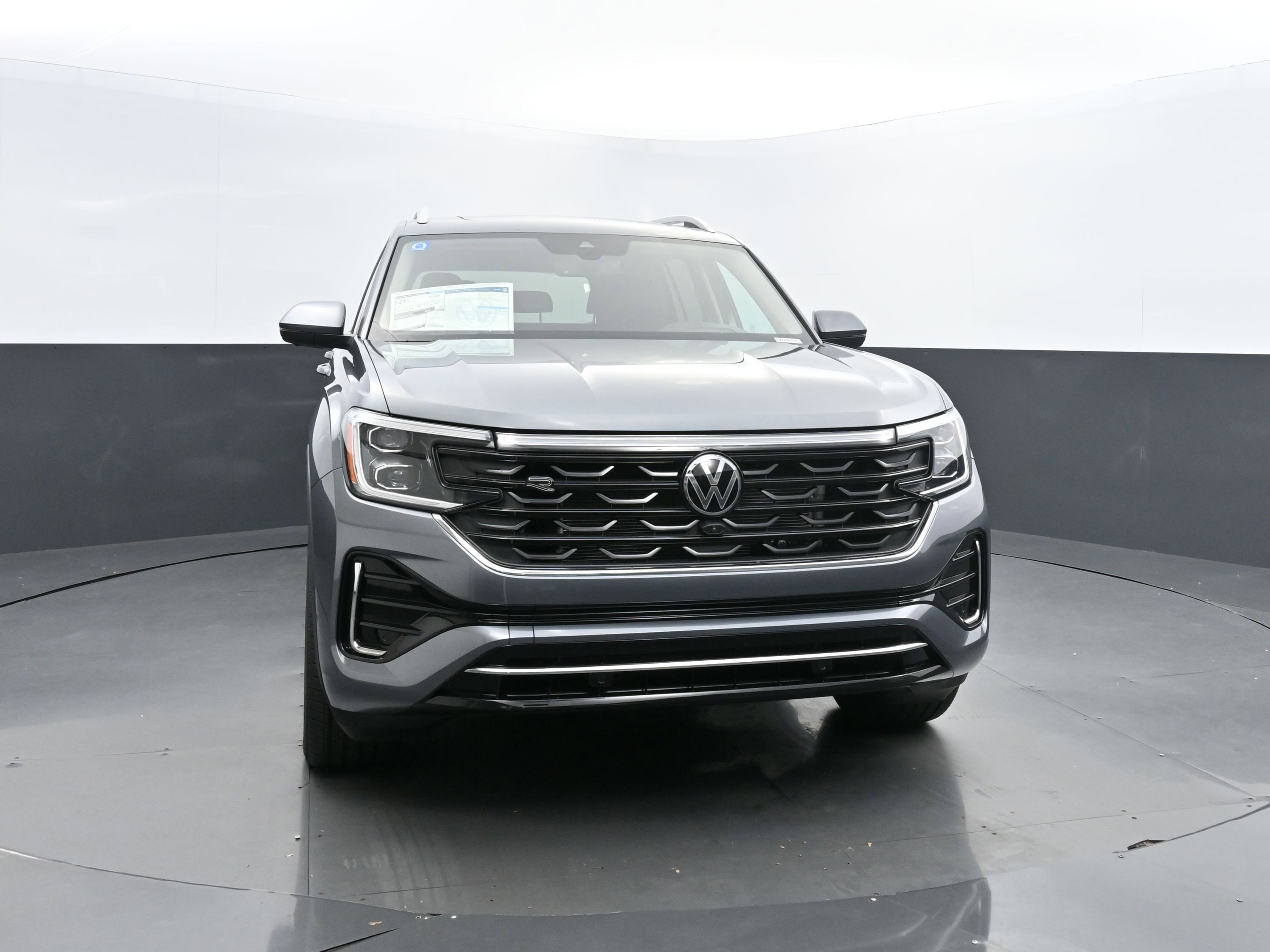 New 2025 Volkswagen Atlas SEL Premium R-Line image 2