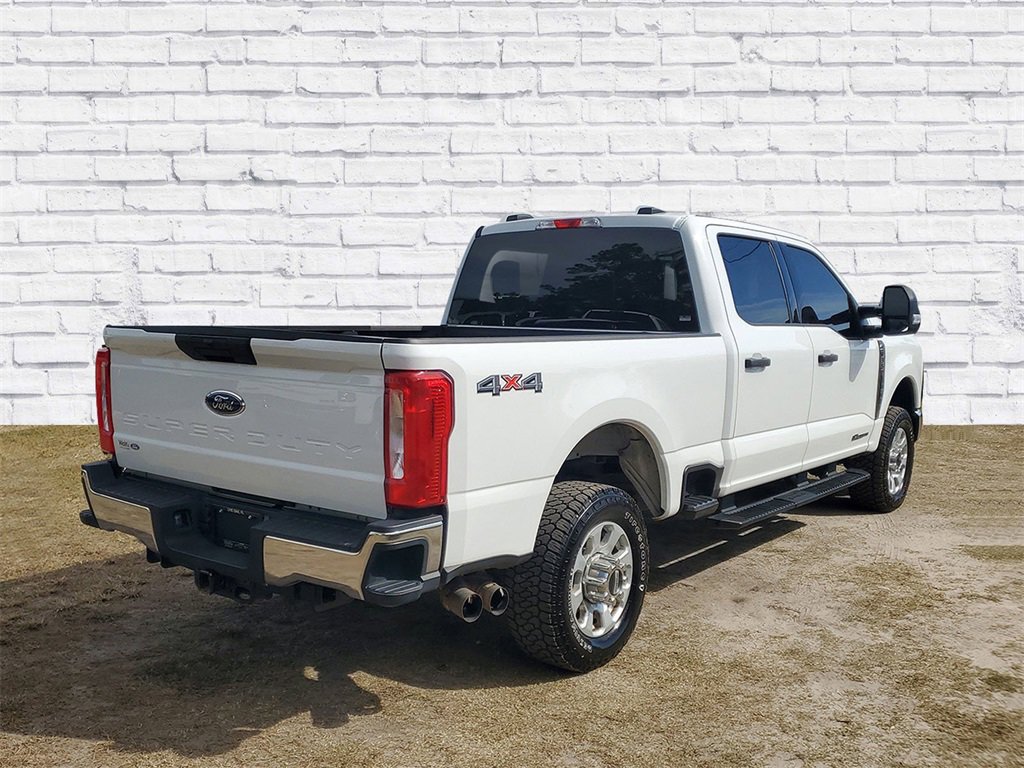 Used 2024 Ford F350 XLT image 2