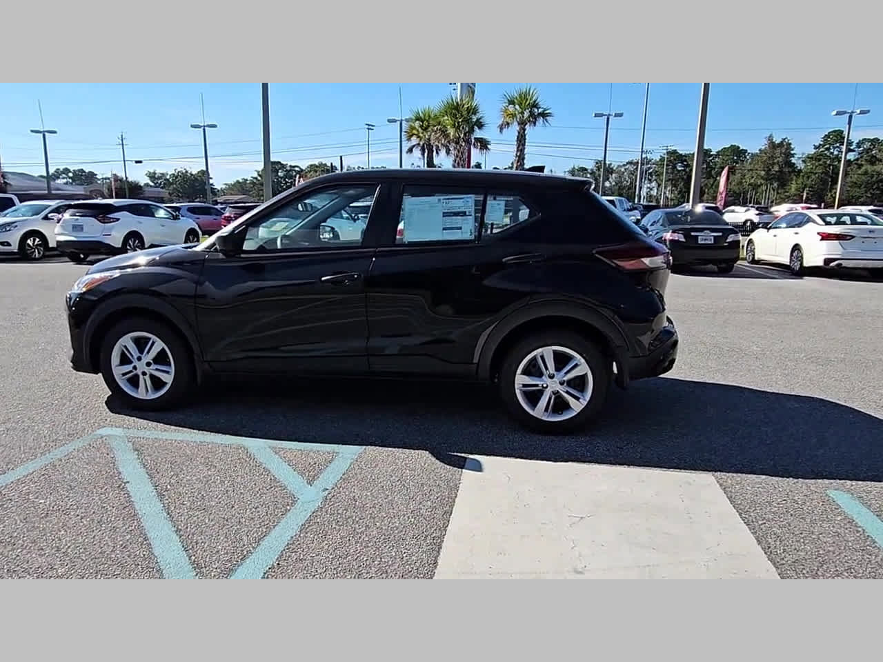 New 2025 Nissan Kicks Play S image 26