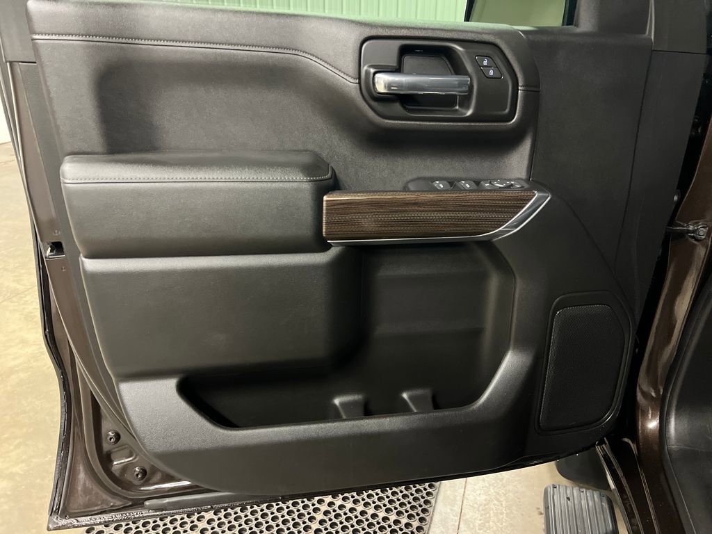Used 2019 Chevrolet Silverado 1500 RST image 16