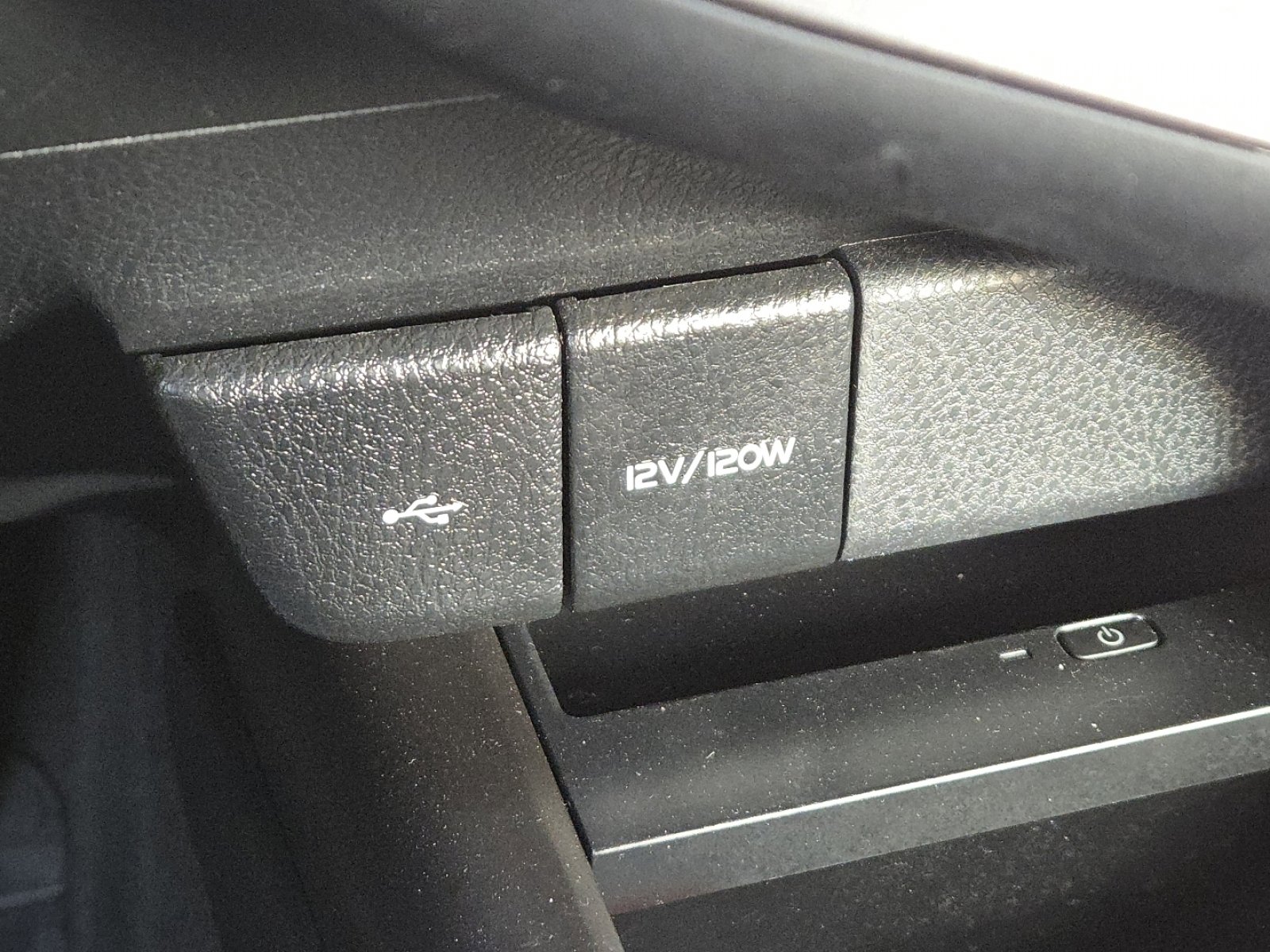 Used 2023 Toyota Camry XSE image 30