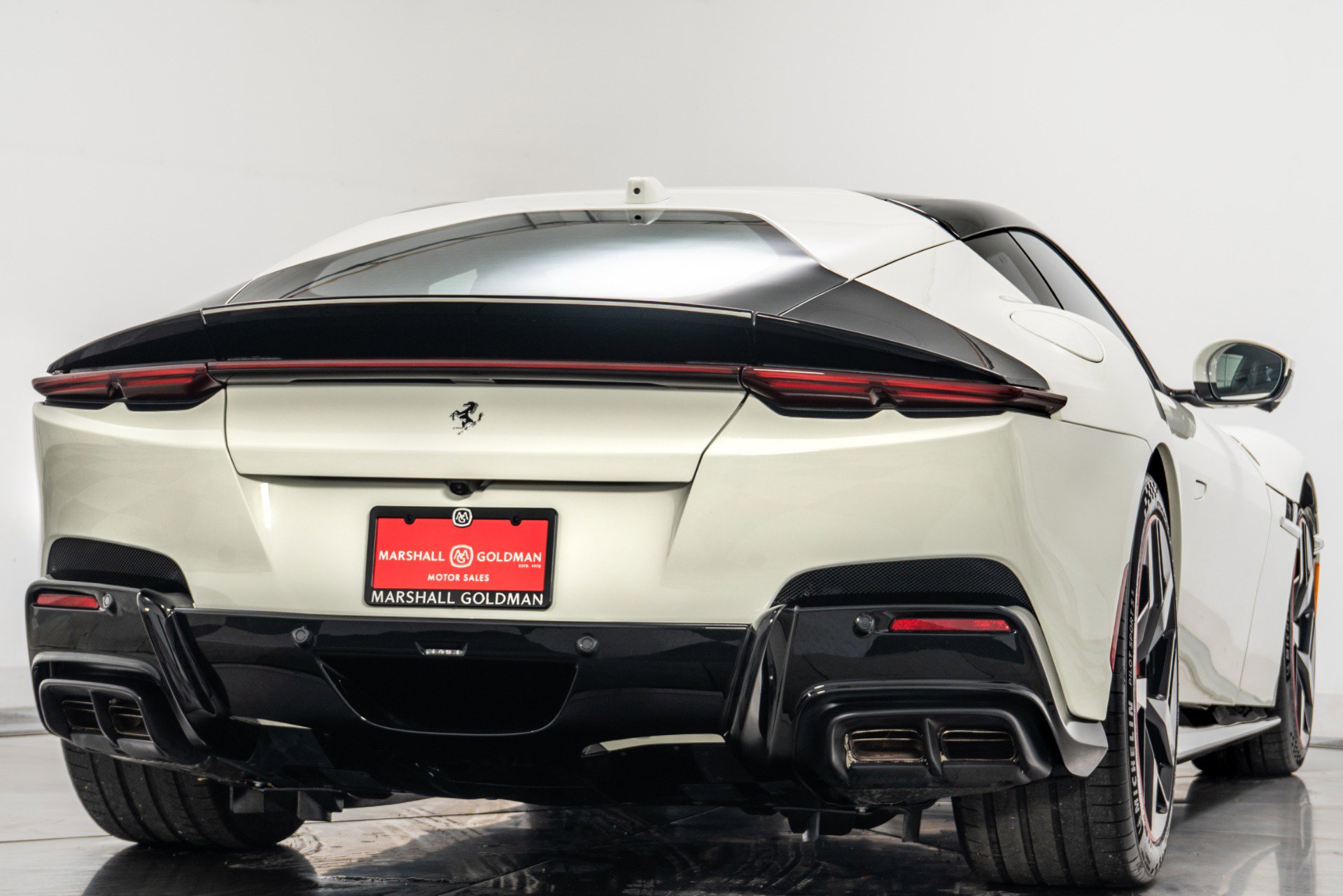 Used 2025 Ferrari 12Cilindri image 9