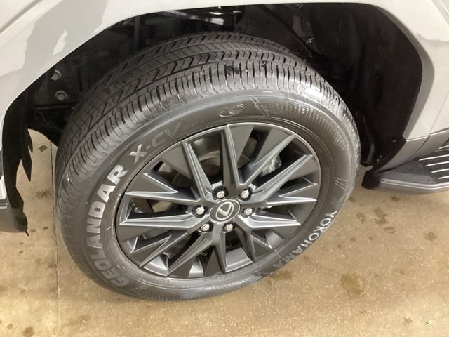 Used 2024 Lexus GX 550 w/ Cold Area Package AWD/4WD image 31