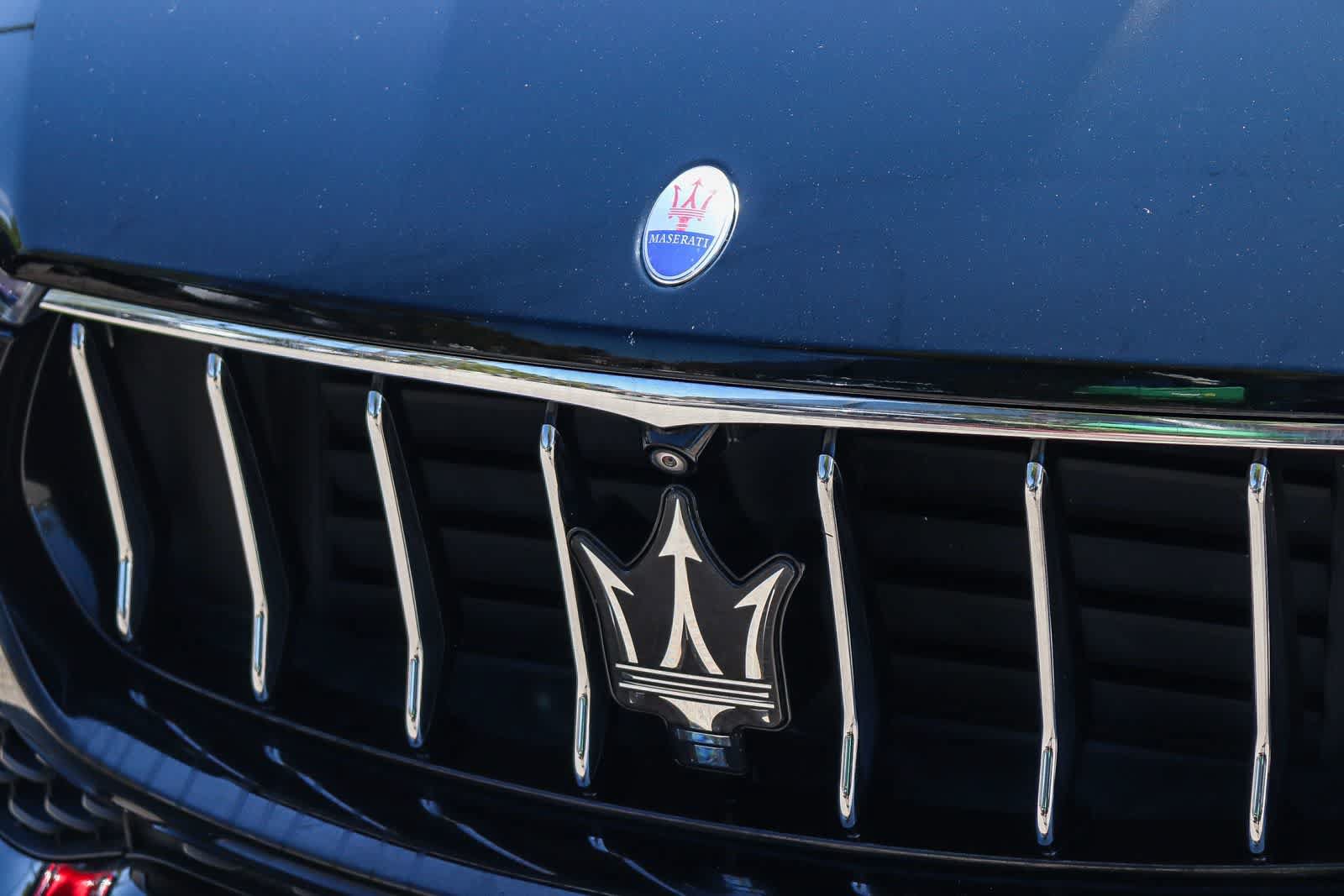 Used 2017 Maserati Levante S AWD/4WD image 11