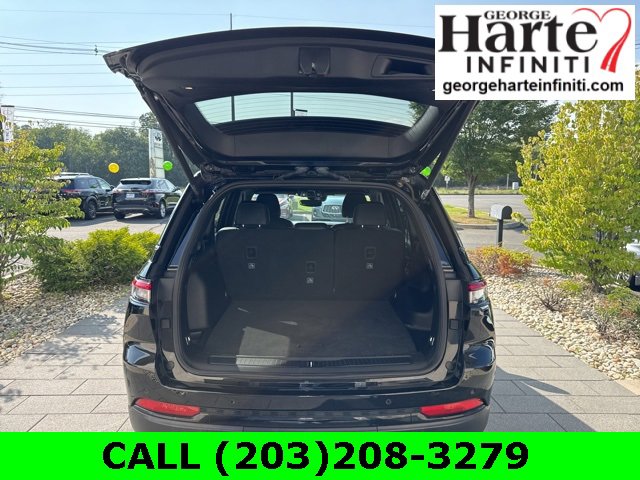 Used 2023 Jeep Grand Cherokee Altitude image 10