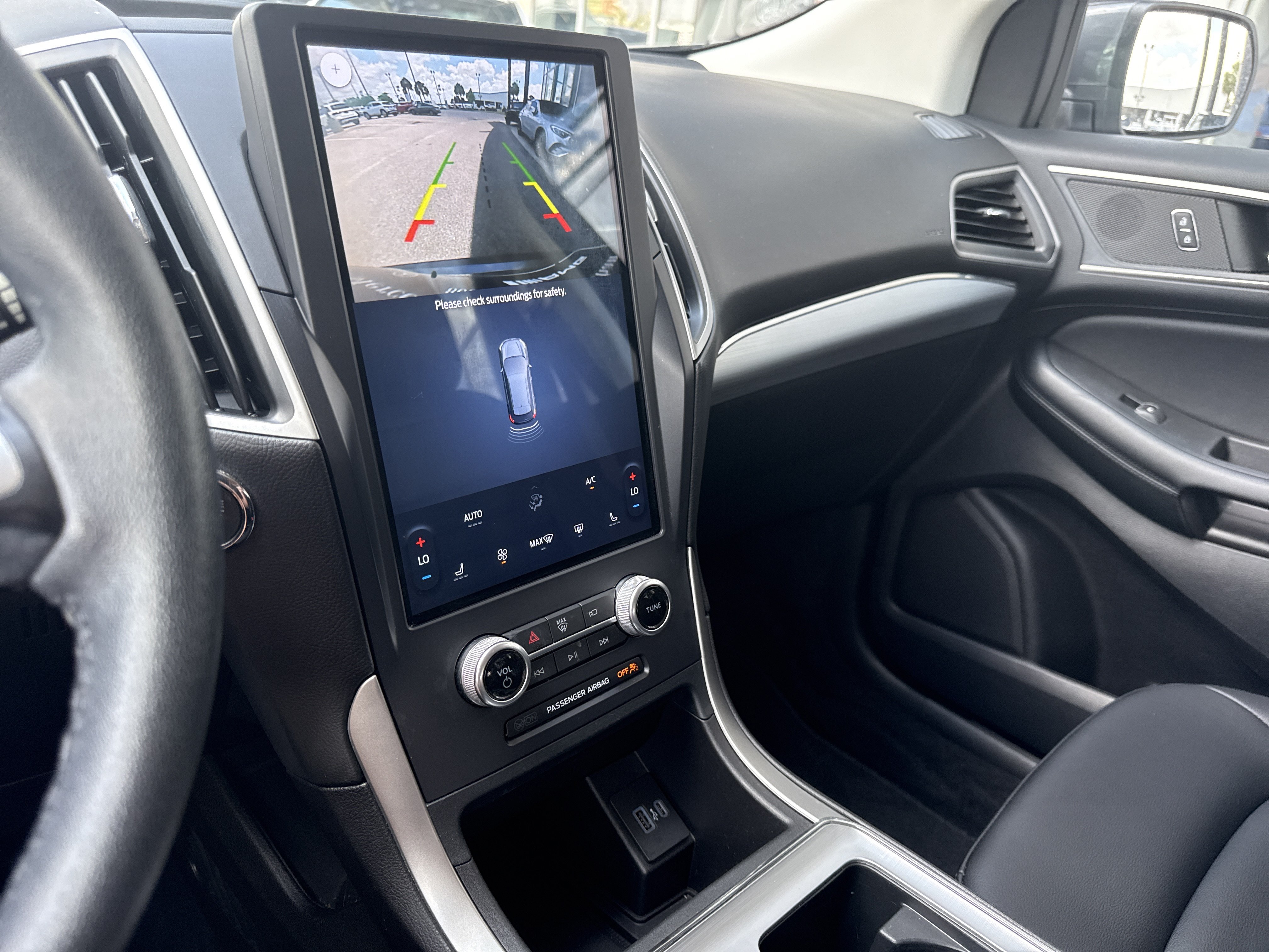 Used 2022 Ford Edge SEL w/ Convenience Package AWD/4WD image 10