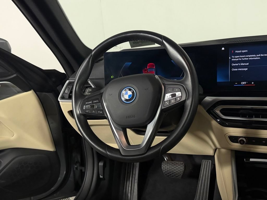 Used 2023 BMW i4 eDrive35 w/ Parking Assistance Package RWD image 13