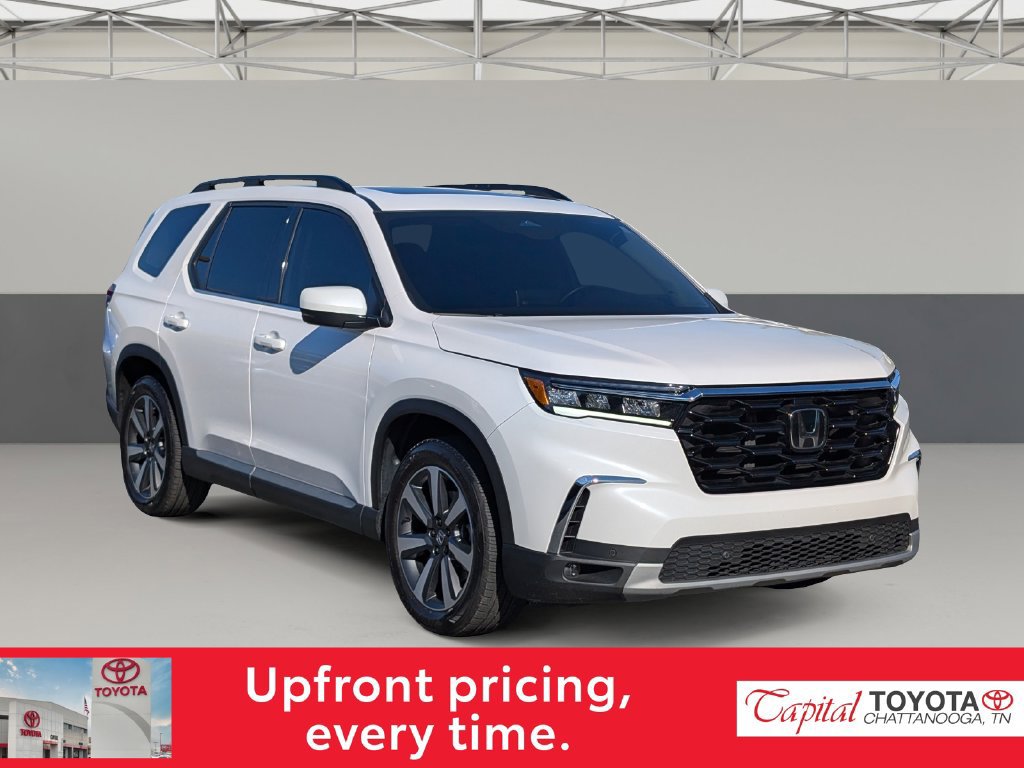 Used 2024 Honda Pilot Touring image 1