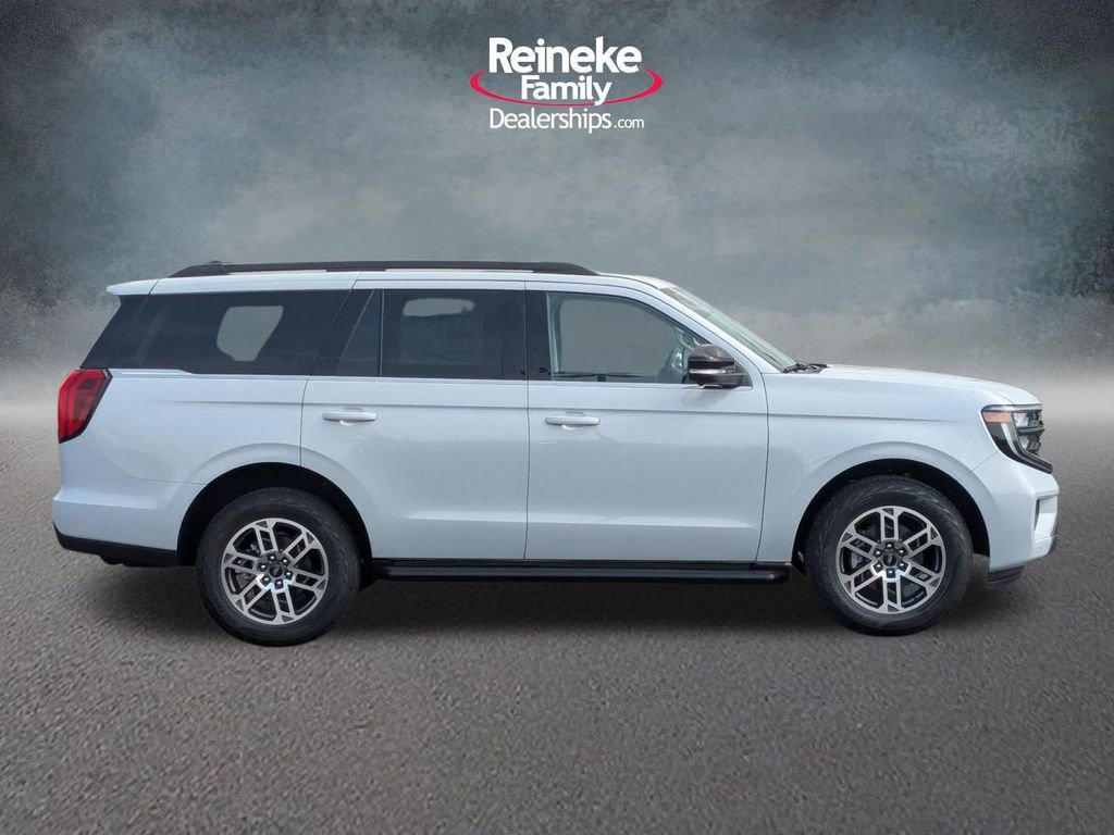 New 2026 Ford Expedition Active image 4