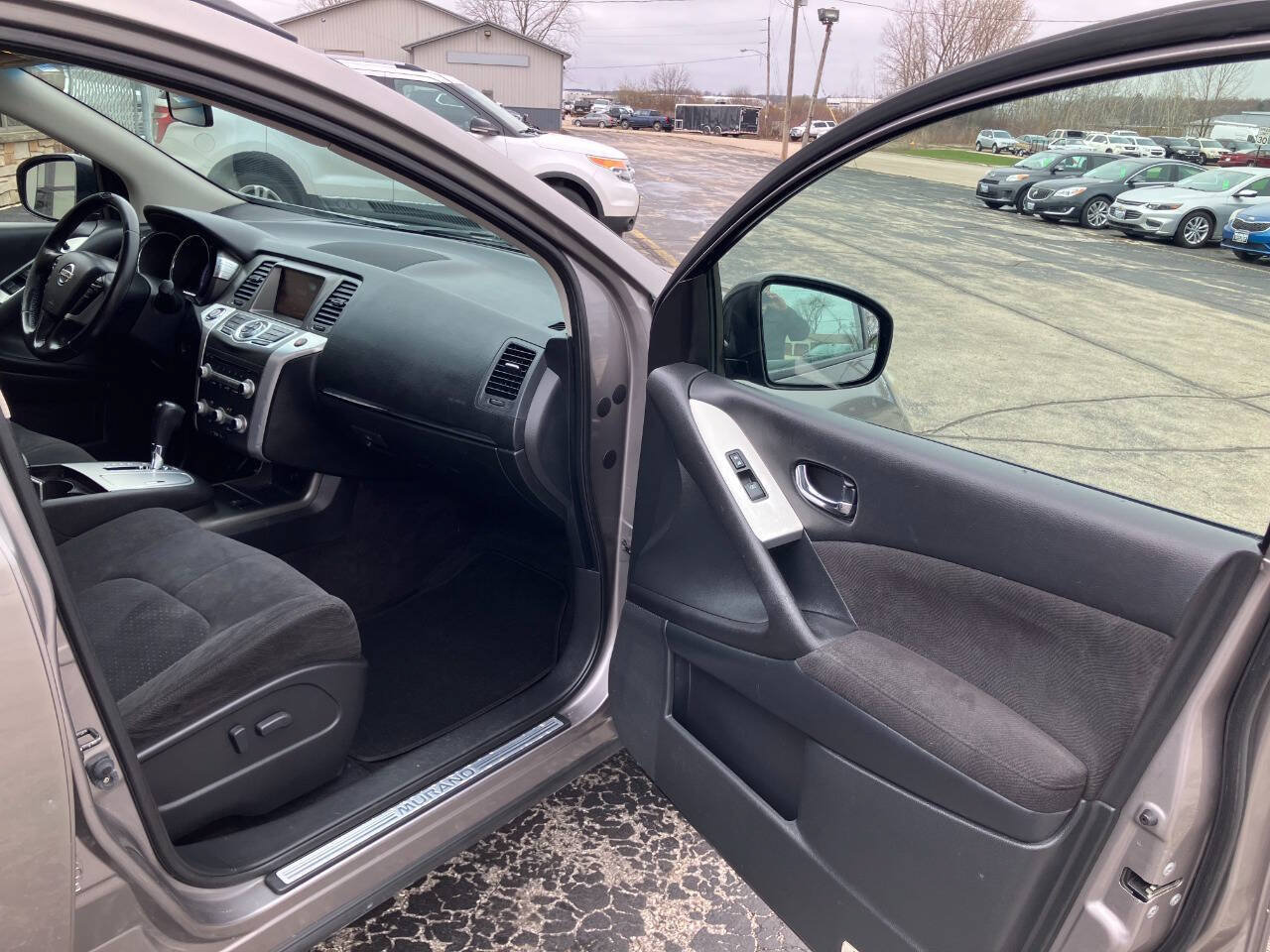 Used 2011 Nissan Murano SV AWD/4WD image 13