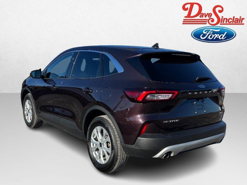 Used 2023 Ford Escape Active w/ Tech Pack #2 AWD/4WD image 9