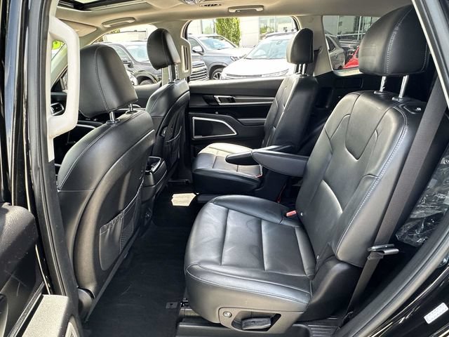 Used 2021 Kia Telluride S FWD image 19