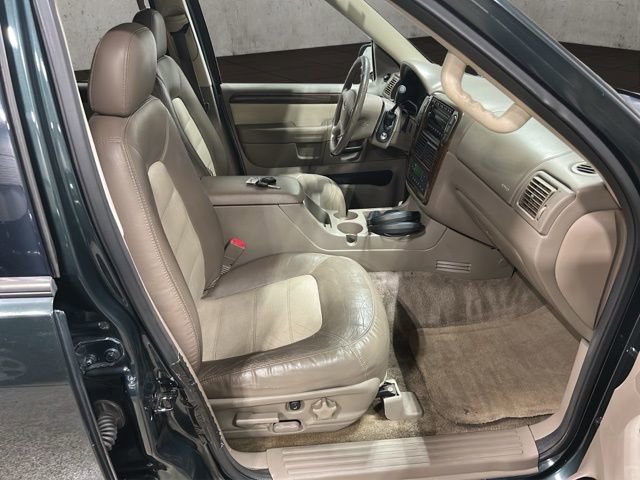 Used 2003 Ford Explorer Eddie Bauer image 19
