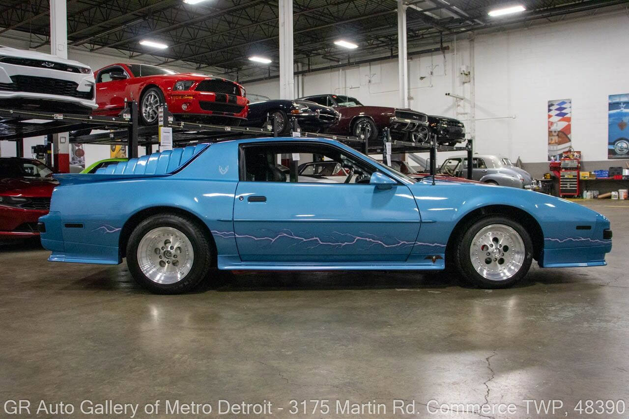 Used 1988 Pontiac Firebird Formula image 8