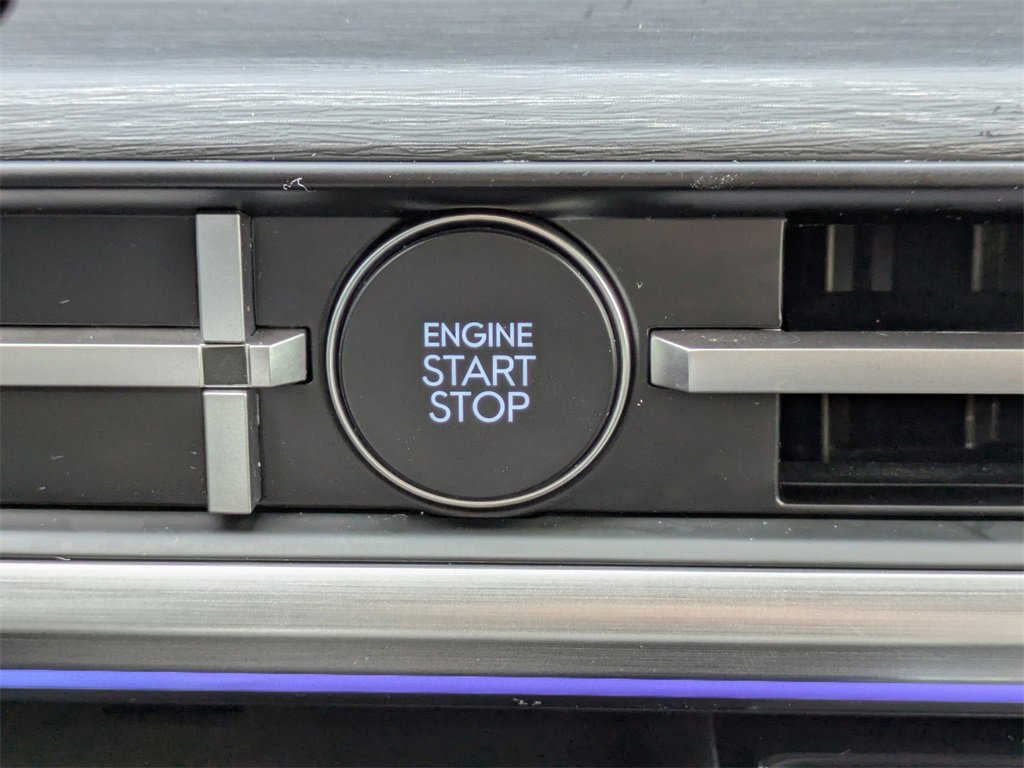 Certified 2024 Hyundai Santa Fe Limited image 29