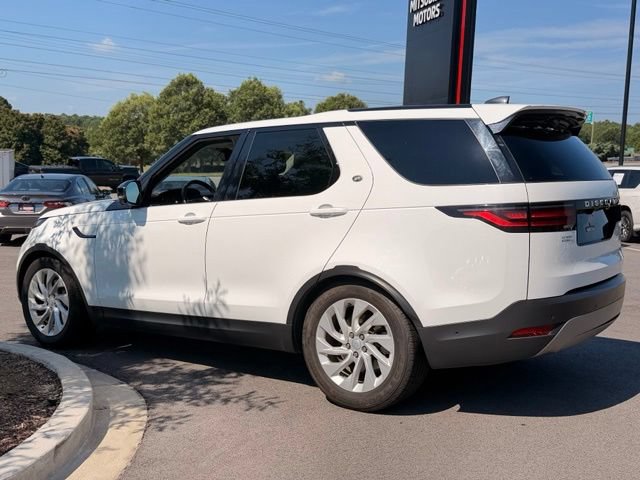 Used 2024 Land Rover Discovery S AWD/4WD image 9