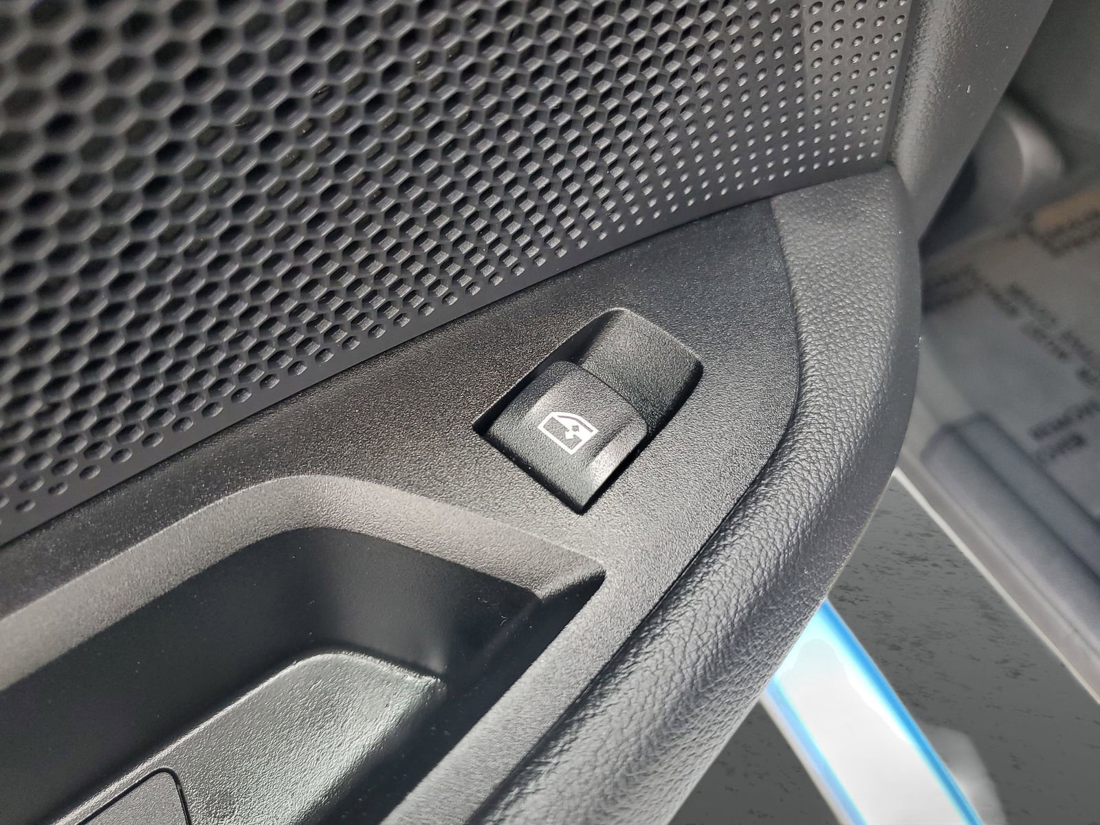 Used 2024 BMW i4 eDrive40 RWD image 18
