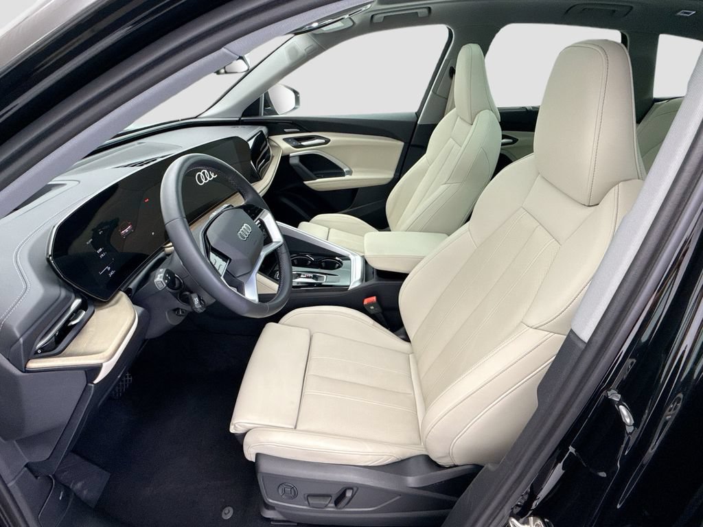 Certified 2025 Audi Q5 Premium Plus w/ Premium Plus AWD/4WD image 18