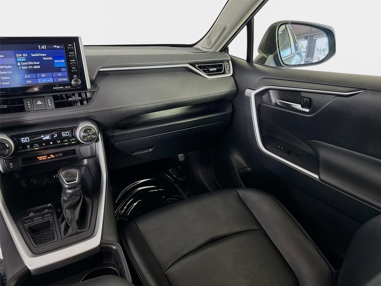 Used 2019 Toyota RAV4 XLE Premium FWD image 24
