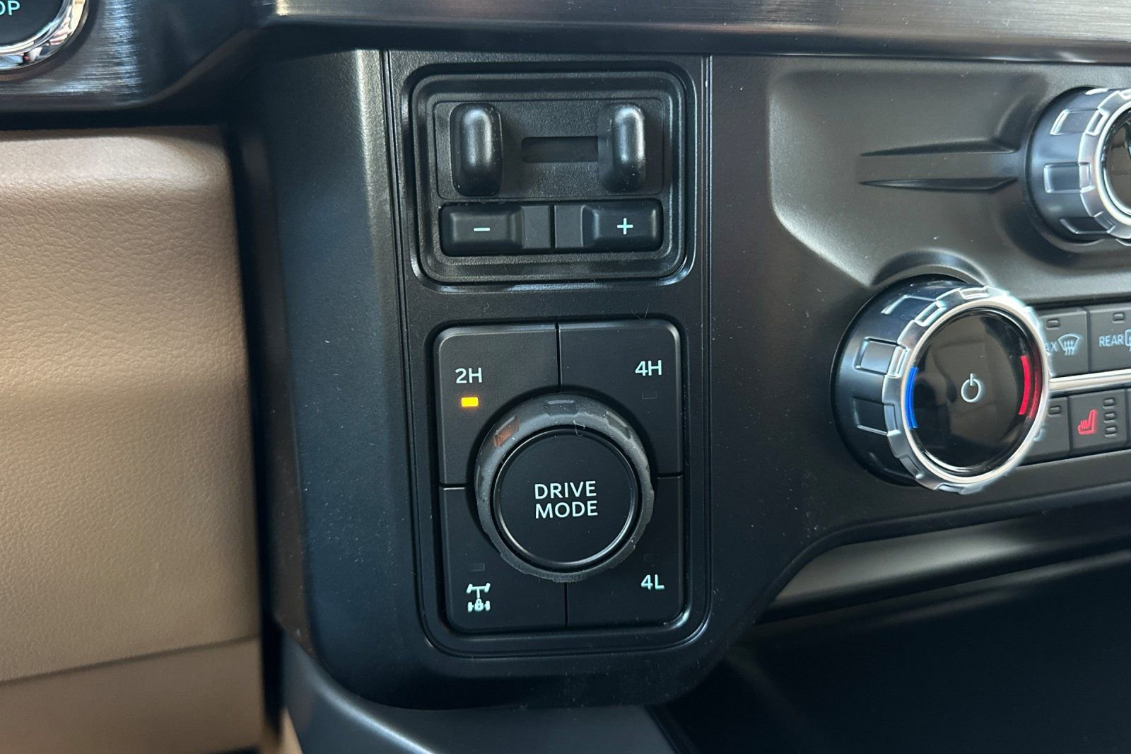 New 2026 Ford F350 Lariat image 26