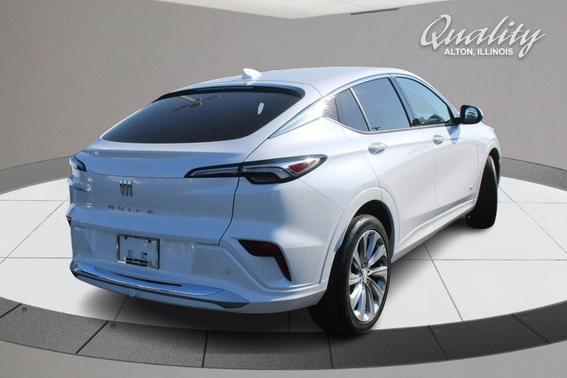 Certified 2025 Buick Envista Avenir image 4